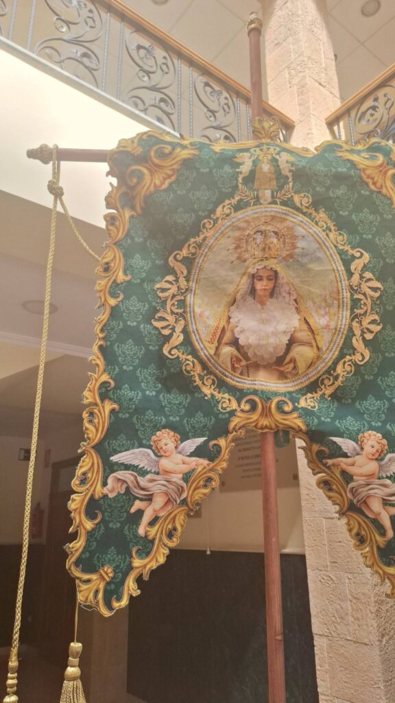 Estandarte Virgen de la Juventud - detalle 2